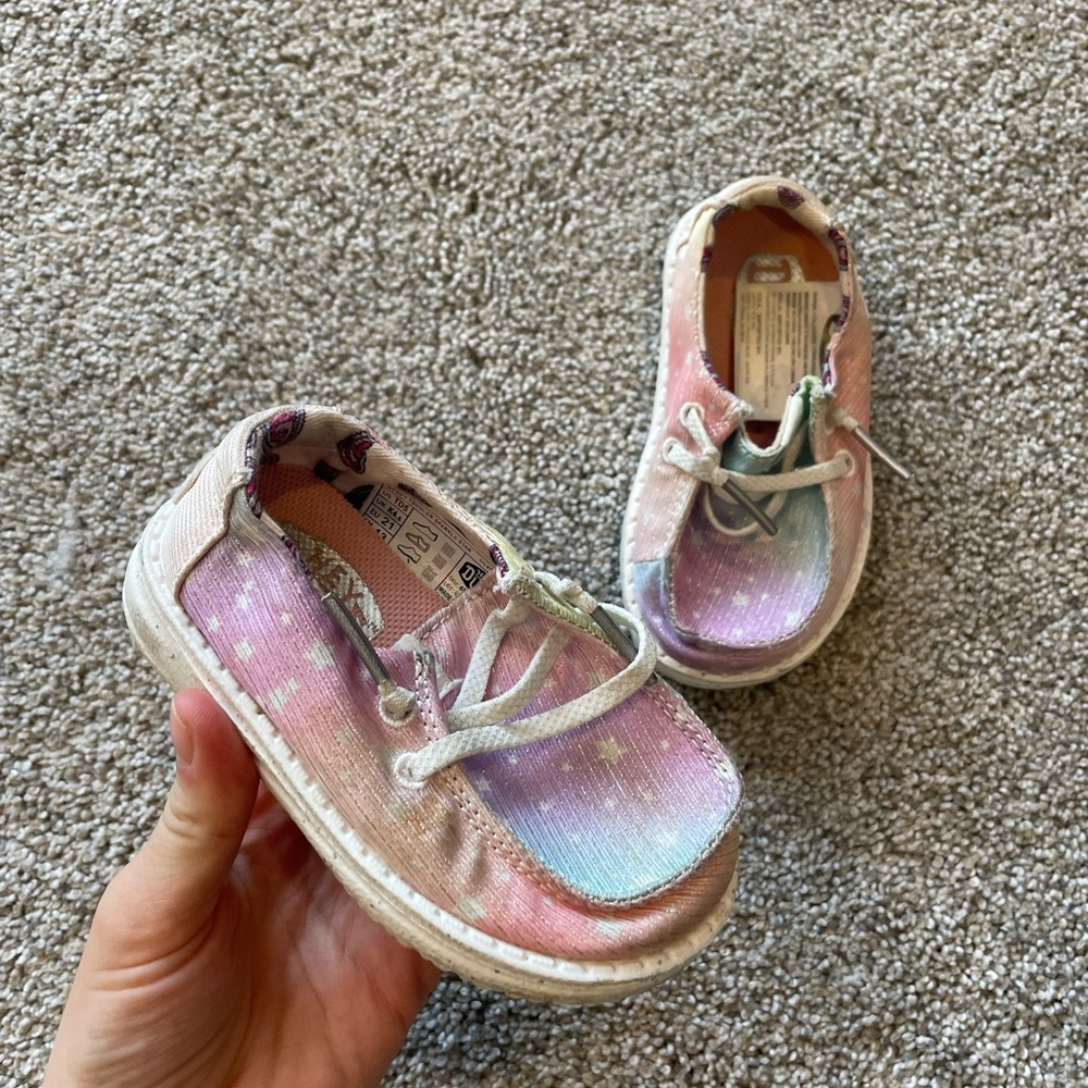 Wendy Toddler Sparkle Star Hey Dude Shoes- Size TD5 - Picture 1 of 4